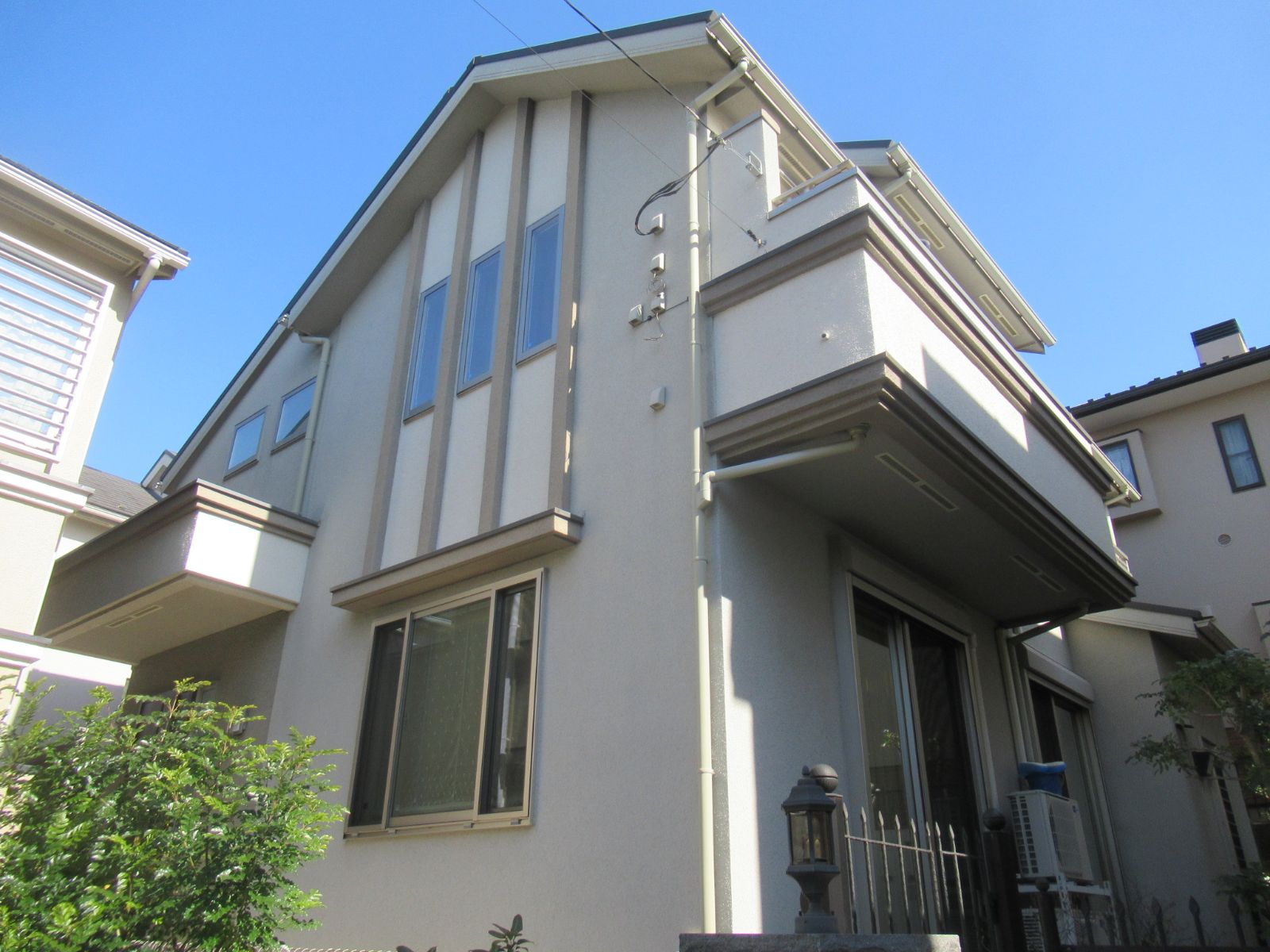 横浜市磯子区　S様邸　外壁・屋根塗装工事～ホワイト系～