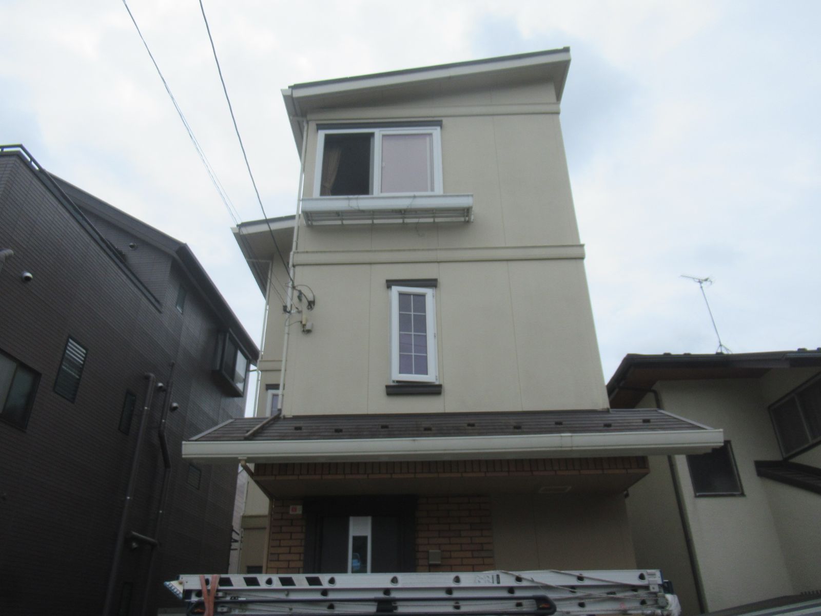 川崎市宮前区　S様邸　外壁塗装工事～アイボリー系～