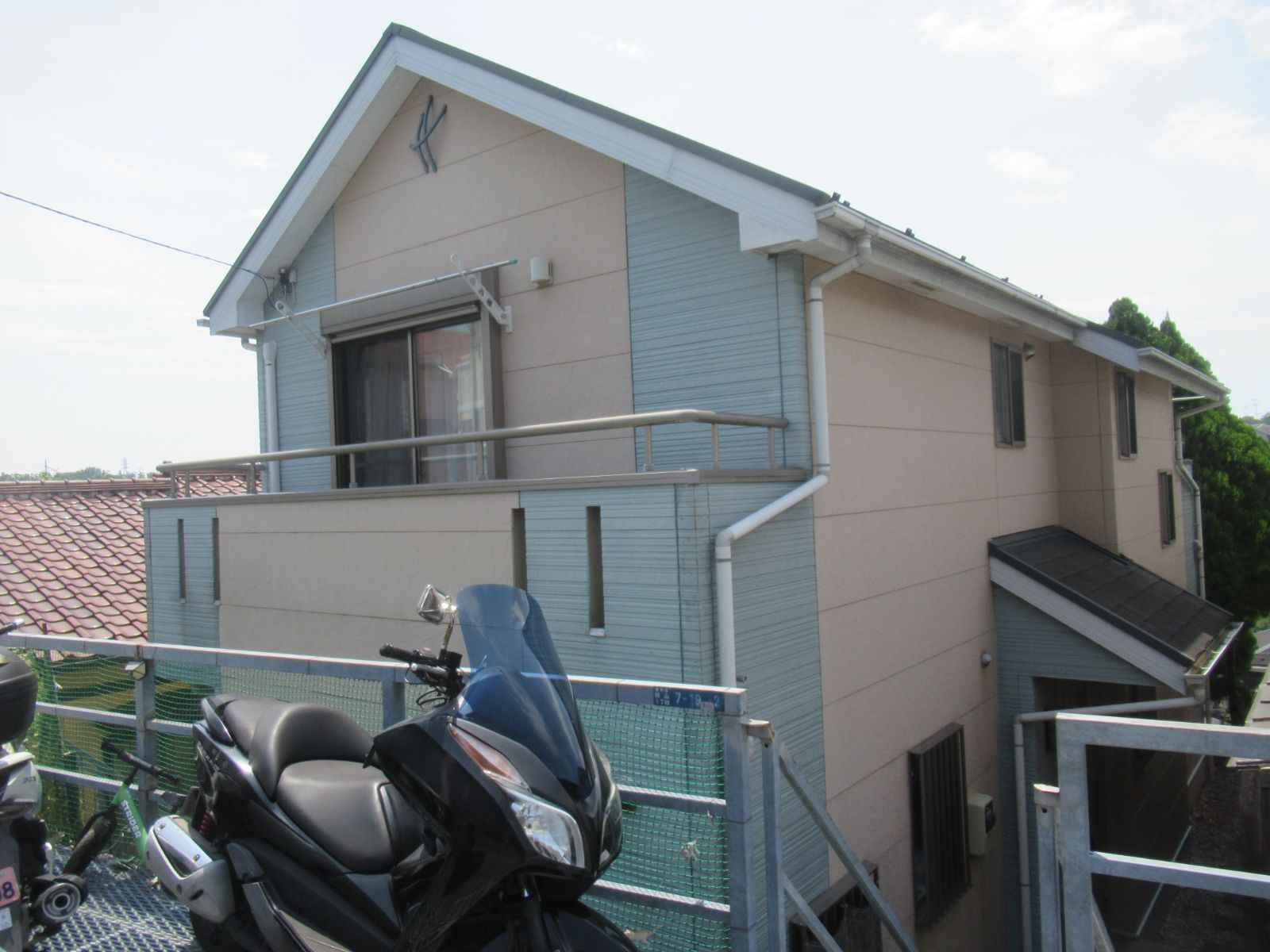 川崎市宮前区　T様邸　外壁塗装工事・屋根カバー工事～クリーム・ブルー系～