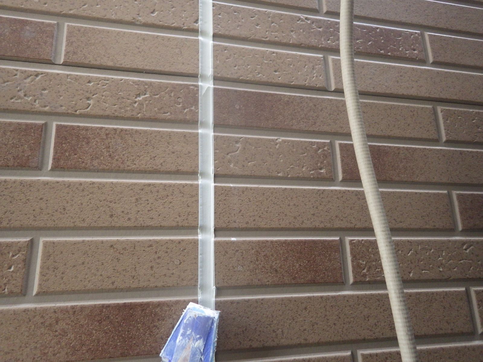 横浜市青葉区　N様邸外壁塗装工事・屋根カバー工事～ホワイト・ブラウン系～