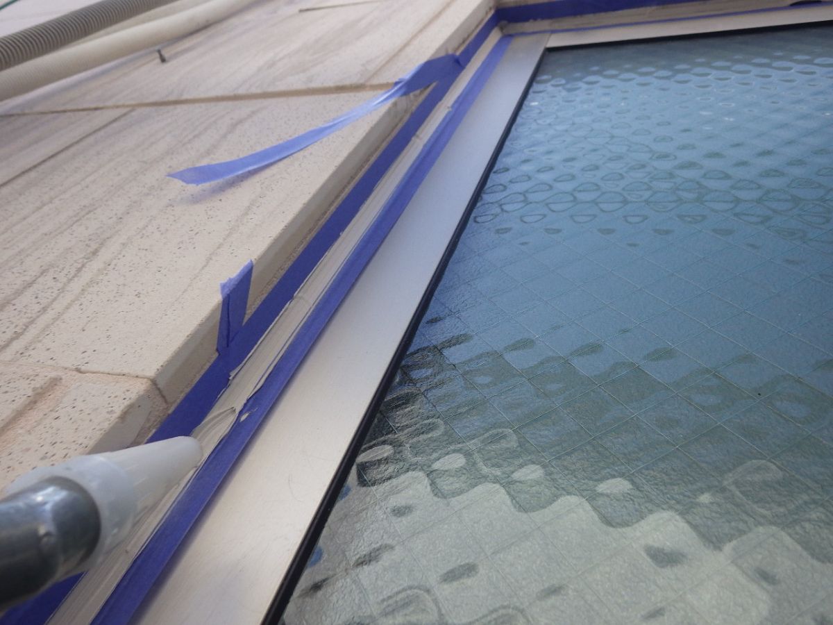 横浜市保土ヶ谷区　U様邸　外壁塗装工事・屋根カバー工事～ホワイト系～