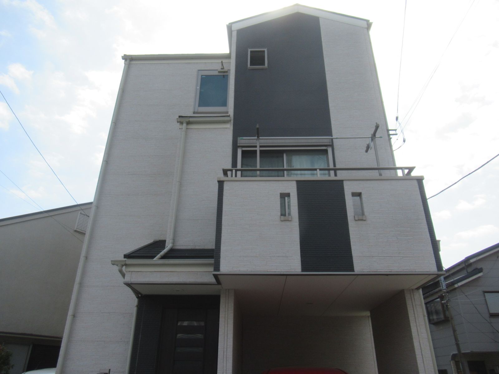川崎市幸区 S様邸 外壁・屋根塗装工事~ベージュ・ブラック系~