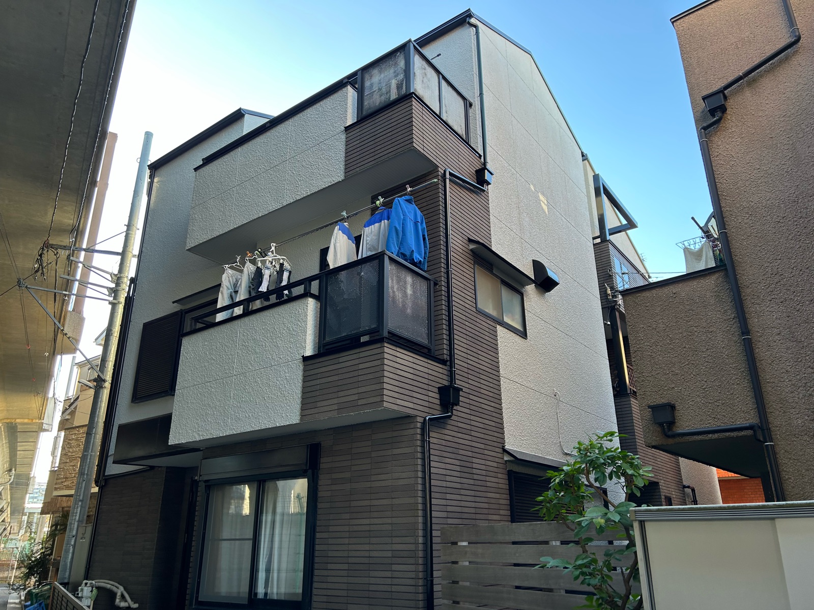川崎市多摩区　M様邸　外壁・屋根塗装工事～ホワイト系～