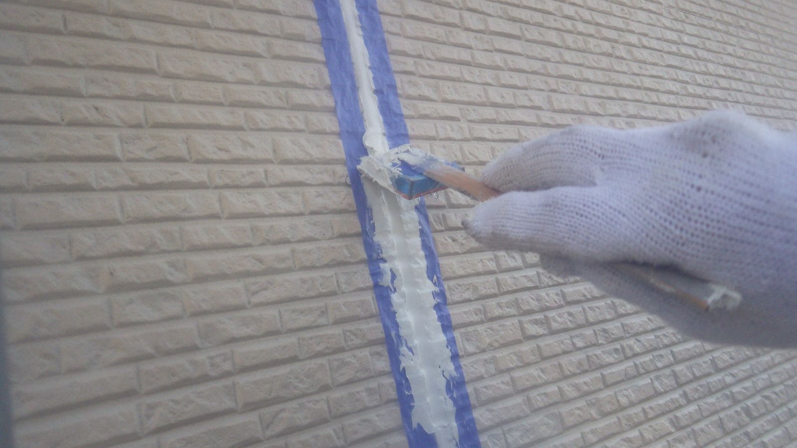 東京都稲城市　N様邸　外壁・屋根塗装工事～ホワイト・ダークブラウン系～