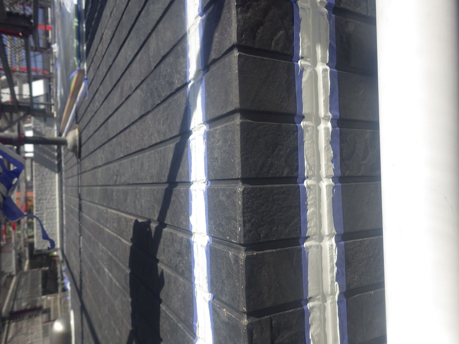 川崎市宮前区　S様邸　外壁・屋根塗装工事～ホワイト・ブラック系～