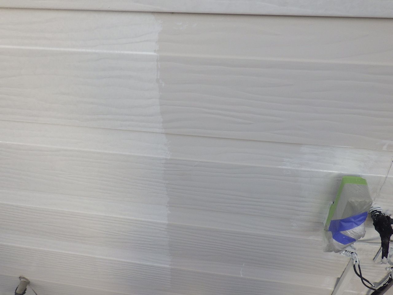 横浜市磯子区　E様邸　外壁塗装工事・屋根葺き替え工事～ホワイト系～