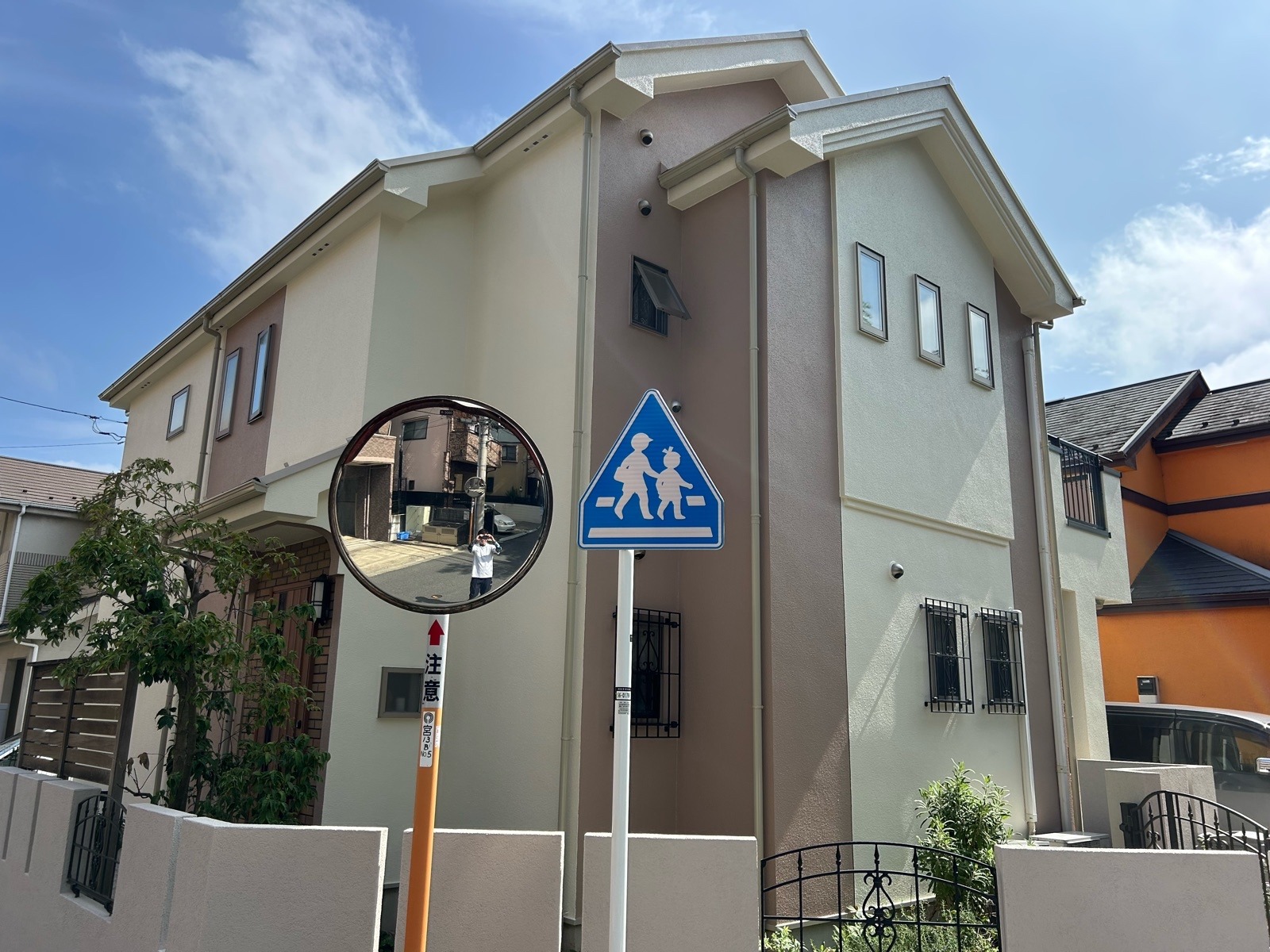 川崎市宮前区　M様邸　外壁・屋根塗装工事/ホワイトクリーム×モカでイメージチェンジ